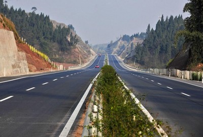 交通動態(tài) | 內(nèi)威榮高速榮縣東入口、敘永水潦鋪跨省大橋快通車?yán)?_社會_網(wǎng)