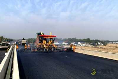 [湖南]通車在即!長益擴(kuò)容高速益陽段路面主體完工